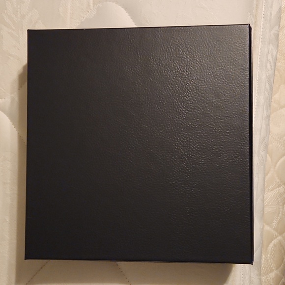 NWT COACH GIFT BOX (EMPTY) BLACK W/Insert - Picture 2 of 4